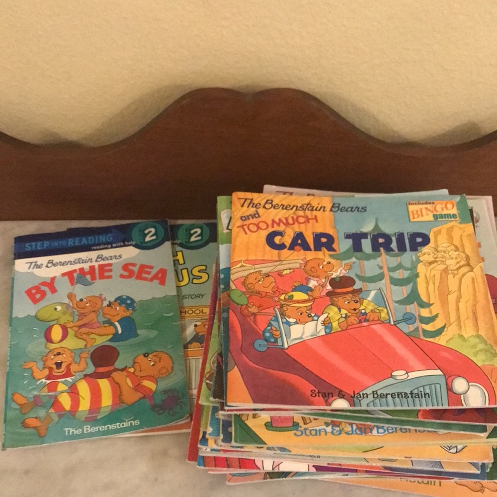 Random House-Set Of 34 Berenstain Bears Books - Picture 6 of 16